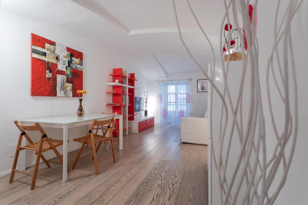 Red Studio Near Porta Nuova By Wonderful Italy Turin Exteriör bild