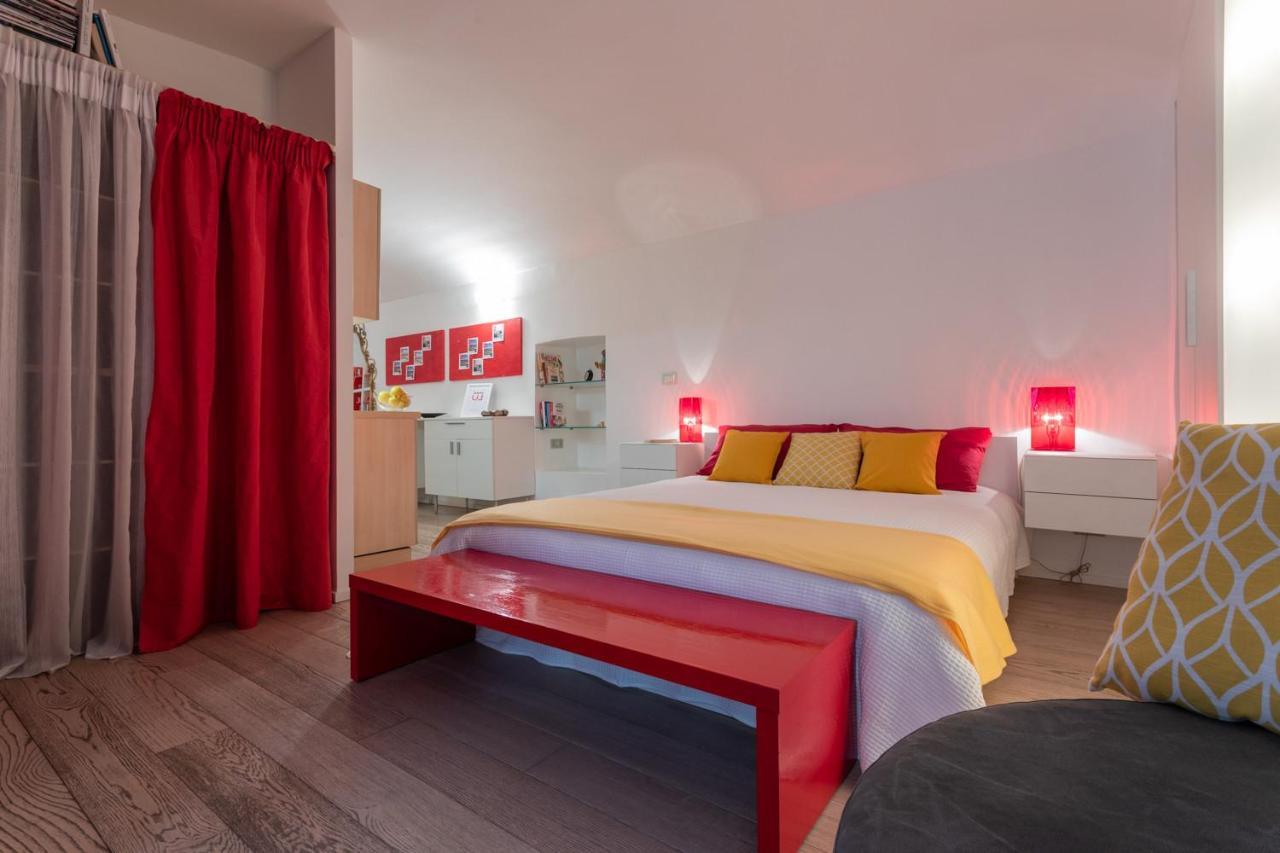 Red Studio Near Porta Nuova By Wonderful Italy Turin Exteriör bild