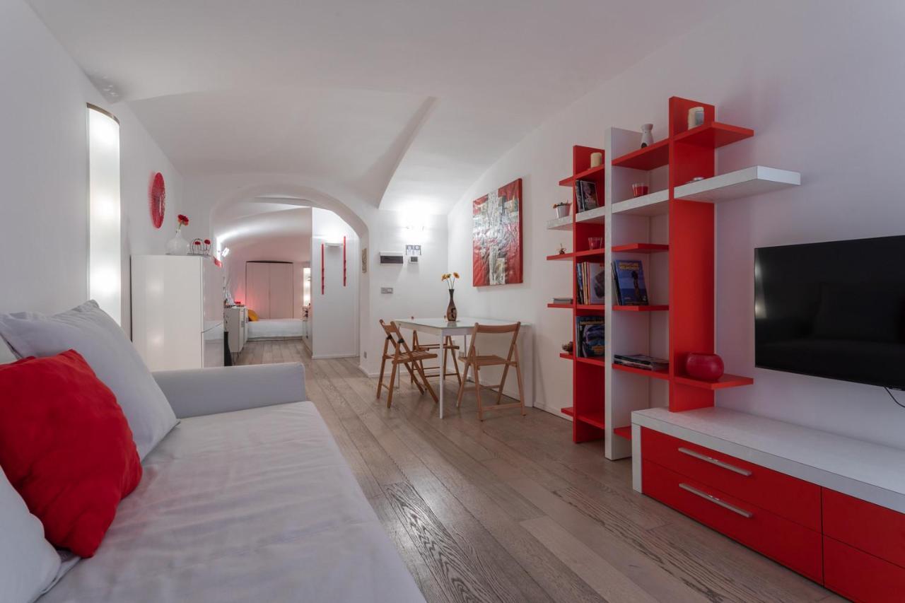 Red Studio Near Porta Nuova By Wonderful Italy Turin Exteriör bild