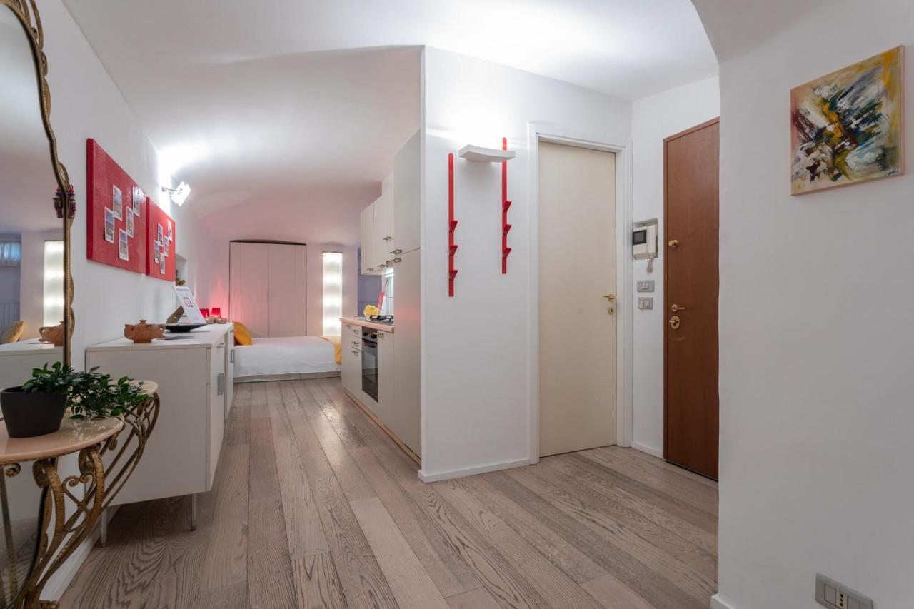 Red Studio Near Porta Nuova By Wonderful Italy Turin Exteriör bild