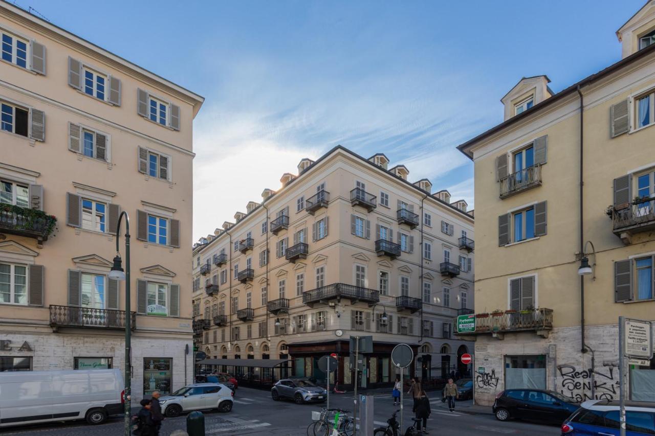 Red Studio Near Porta Nuova By Wonderful Italy Turin Exteriör bild