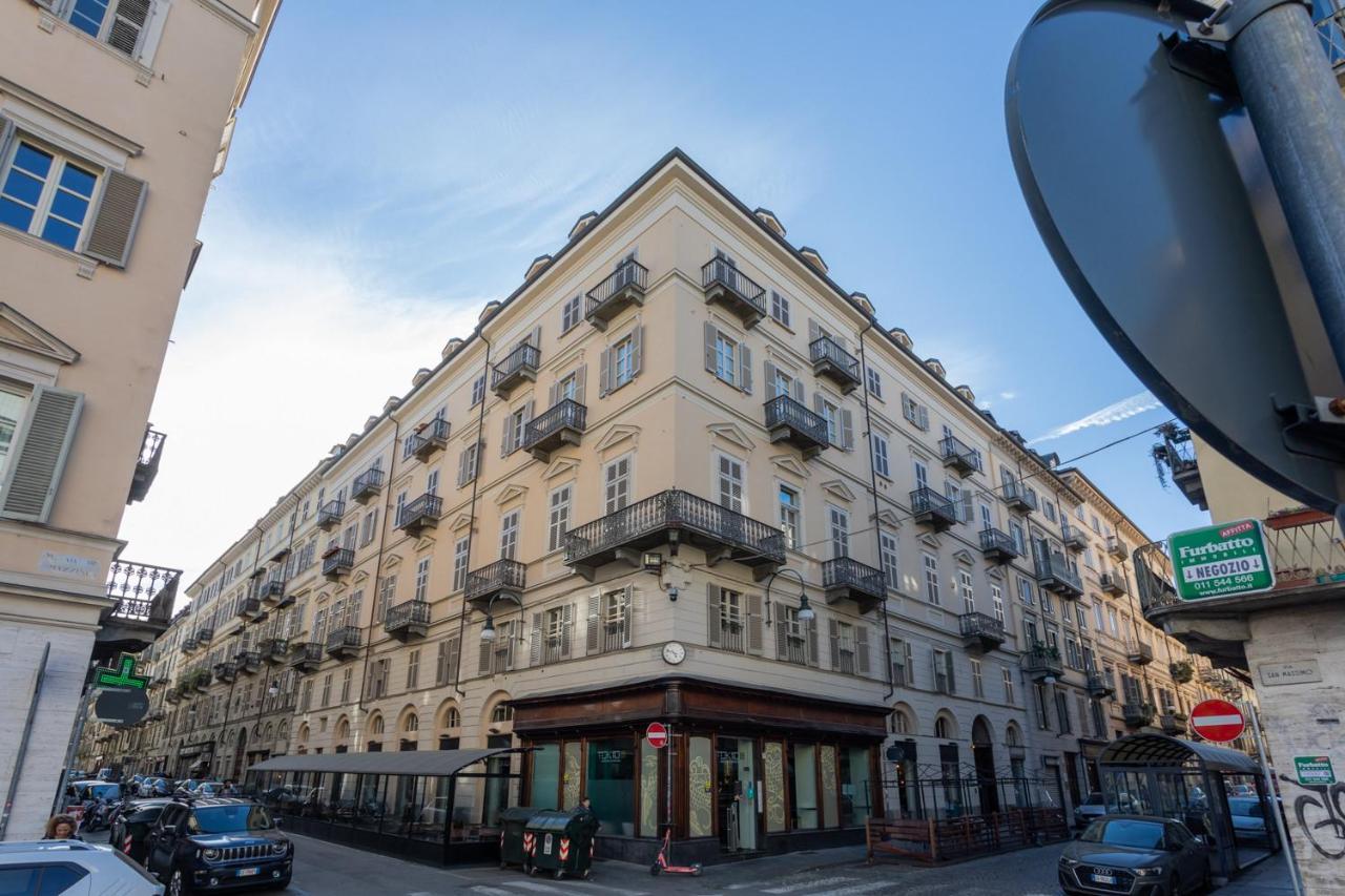 Red Studio Near Porta Nuova By Wonderful Italy Turin Exteriör bild